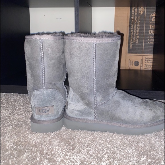 Ugg Australia Boots Look Like New - Picture 3 of 3